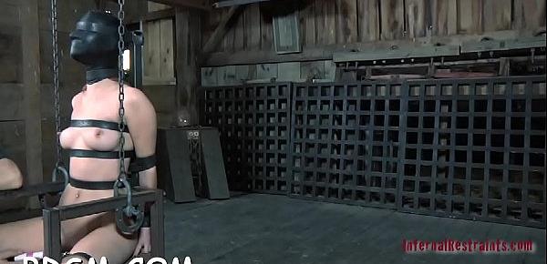  Tough cutie in shackles gets her bawdy cleft pumped